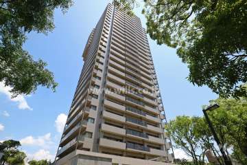 セントラルガーデンタワーの外観（南西側から）