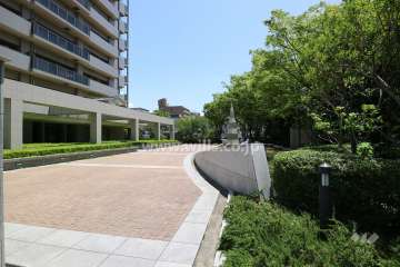 敷地内プラザスペース