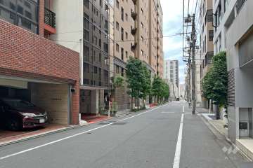 敷地北側の前面道路　