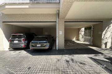 敷地内駐車場（屋内平面式）