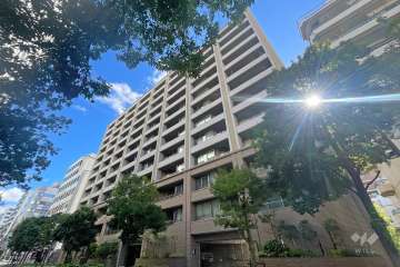 オーベル明石町レジデンスの外観（南西側から）