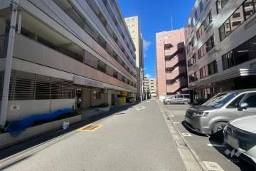 敷地北側の前面道路