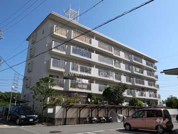 宝塚第2小浜コーポラスA棟の外観（西側から）