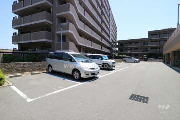 敷地内駐車場（屋外平面式）