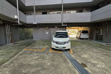 敷地内駐車場（屋内平面式）