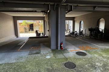 敷地内駐車場（屋内平面式）