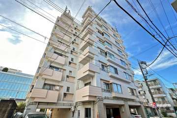 ライオンズマンション江古田の外観（北東側から）