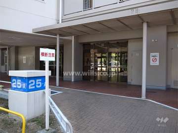 25号棟のエントランス