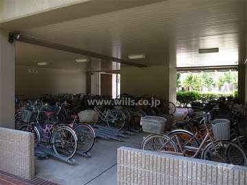 建物1階にある駐輪場