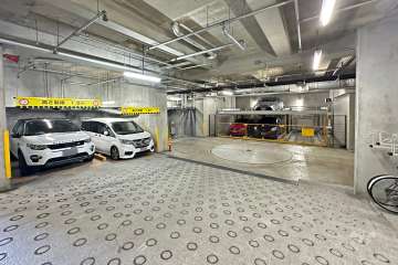 敷地内駐車場（屋内機械式）