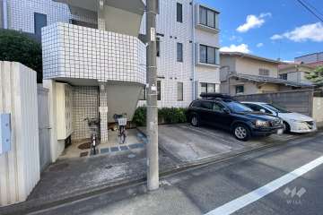 敷地内駐車場（屋外平面式）
