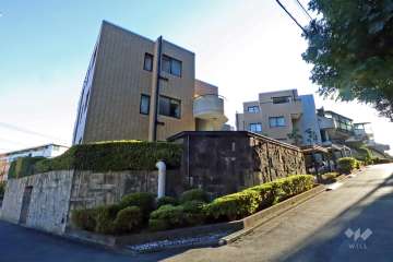ベルテ中野江古田Ａウイングの外観（北側から）