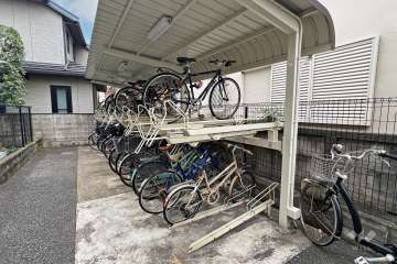 駐輪場（ルーフ付きラック式）