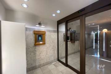 エントランスはオートロック付きです。