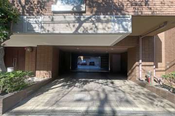 駐車場の出入り口