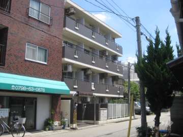 NEOダイキョー甲子園口外観（南西側から）