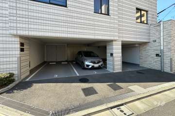 敷地内駐車場（屋内平面式）