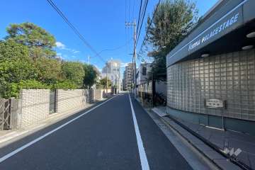 敷地北側の前面道路　