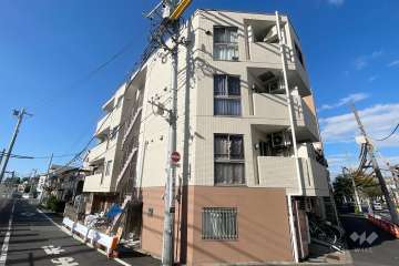 ラシード中野新井薬師の外観（南東側から）　