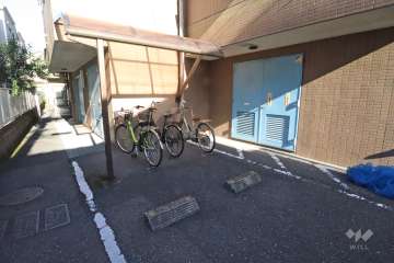 駐輪場（屋根あり）
