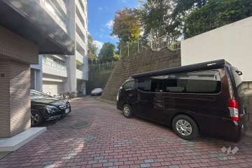 駐車場の出入り口