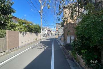 敷地南東側の前面道路