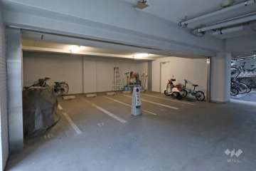 バイク置場　