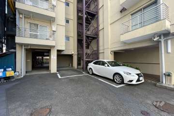 敷地内駐車場（屋外平面式）