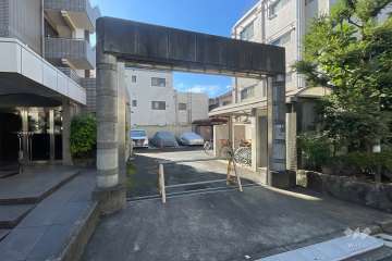 駐車場の出入り口