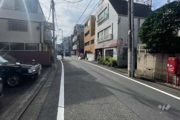 敷地北西側の前面道路　