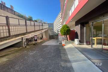 駐車場の出入り口