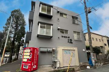 マースコーポ上鷺の外観（南東側から）