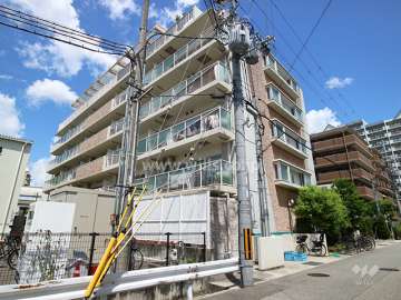 パレ西宮北口の外観（南東側から）