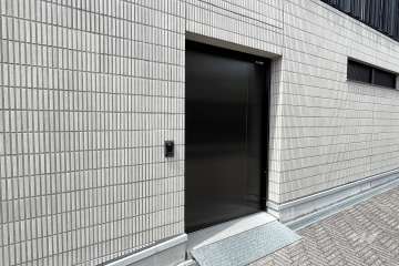 バイク置場出入り口