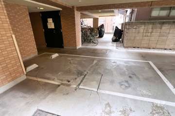 敷地内駐車場（屋内平面式）