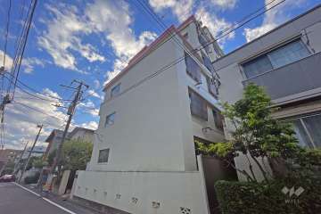 中野坂上ローヤルコーポの外観（北東側から）