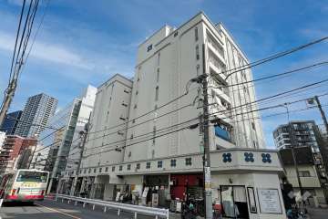 シャンボール中野の外観（南西側から）