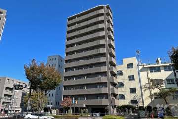 ルーブル中野坂上の外観（南西側から）