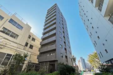 ルーブル中野坂上の外観（北東側から）