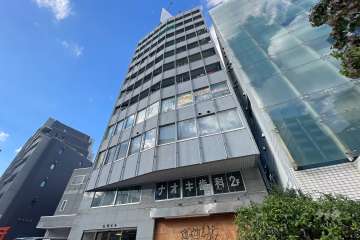 毛利ビルの外観（南東側から）