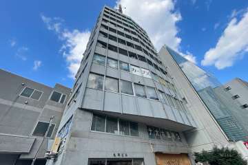 毛利ビルの外観（南西側から）