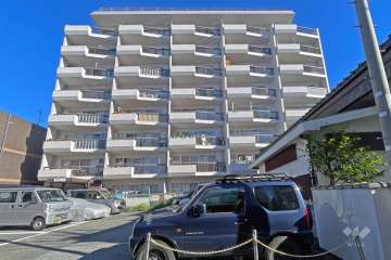 中野中央コーポの外観（南東側から）