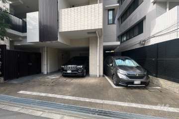 敷地内駐車場（屋外平面式）