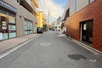 敷地北側の前面道路