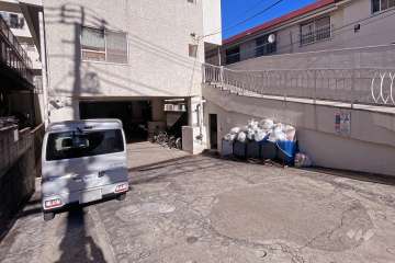 駐車場の出入り口