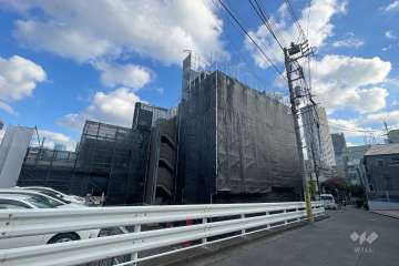 ライオンズマンション中野坂上シティの外観（北西側から）