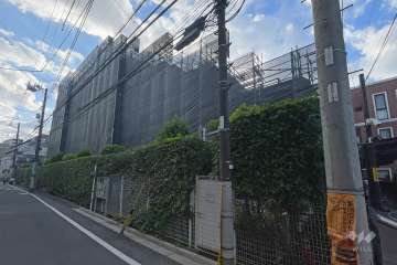 ライオンズマンション中野坂上シティの外観（北東側から）