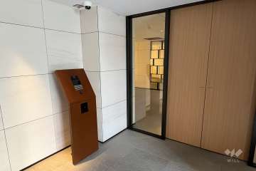 エントランスはオートロック付きです。