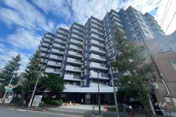 新中野マンションの外観（南西側から）