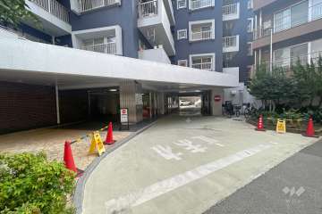 駐車場の出入り口